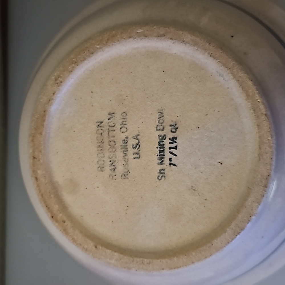 Robinson Ransbottom Mixing Bowl 7" 1-1/2 quart - Picture 2 of 3